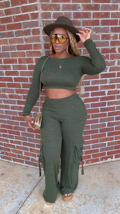 Crop & Cargo Set (Olive)